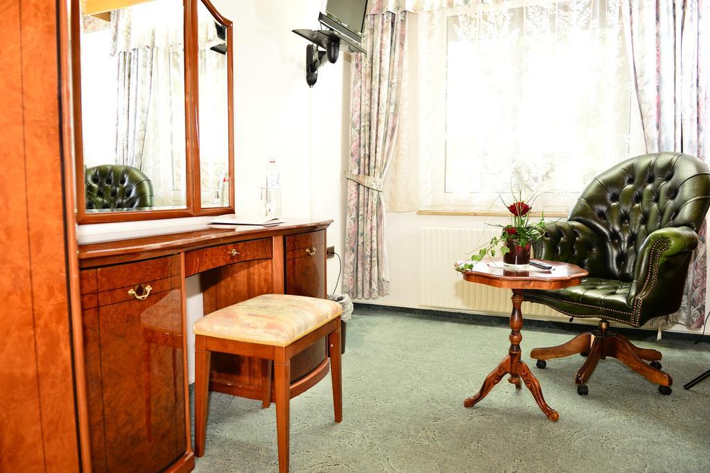Landhotel Michaelishof Bergen  Zewnętrze zdjęcie
